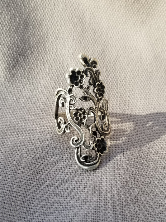 Silver flower design ring